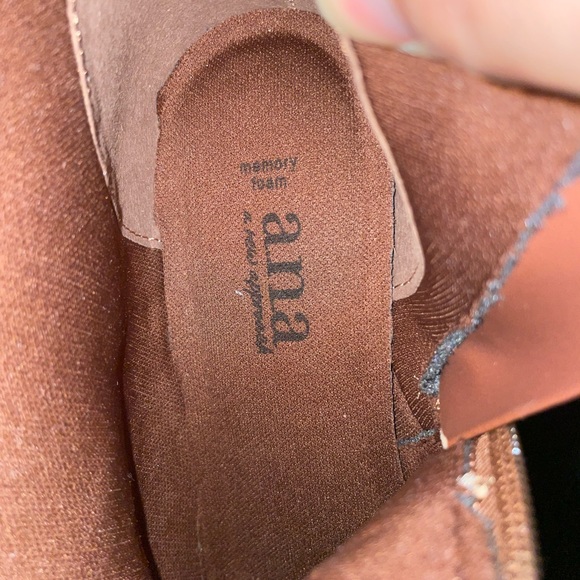 Ana Torrence Boots - Picture 8 of 8